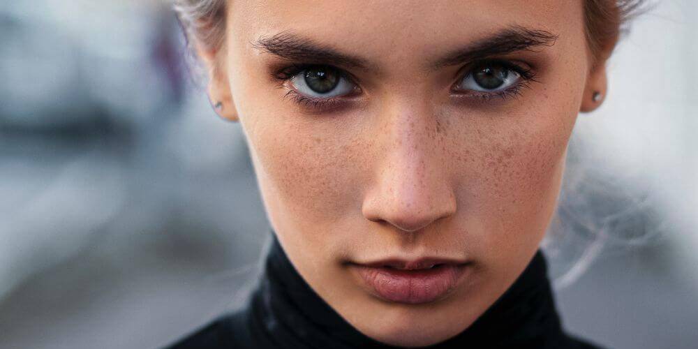 Huit petits (et gros) défauts qui énervent les femmes